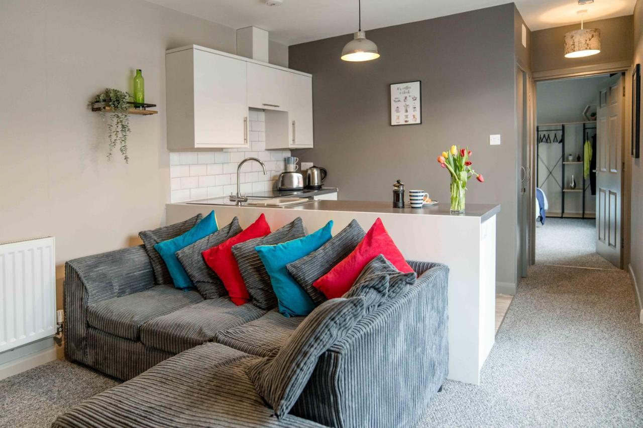 The Exchange Apartments With Permit Parking ทุกส์แบร์รี ภายนอก รูปภาพ